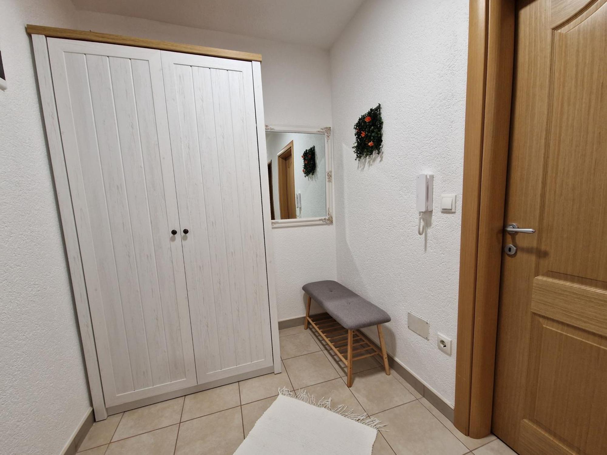 Pacifik Lux & Private Garage Apartment